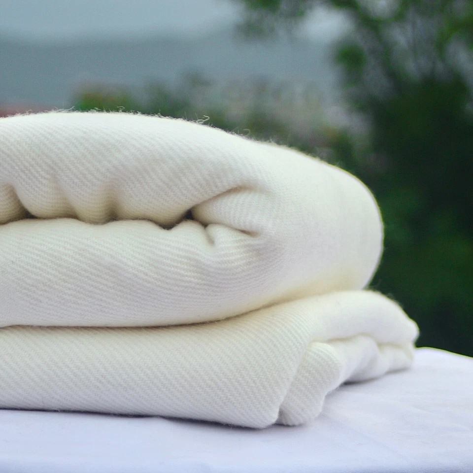 Cashmere Blanket 'Lhotse' - Handcrafted From Nepal, Bedspread, Snuggle Blanket - Image 4 of 4