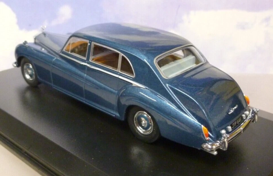 OXFORD DCAST 1/43 1964 ROLLS ROYCE PHANTOM V 5 JAMES YOUNG WINDSOR BLUE METALLIC - Image 4 of 4