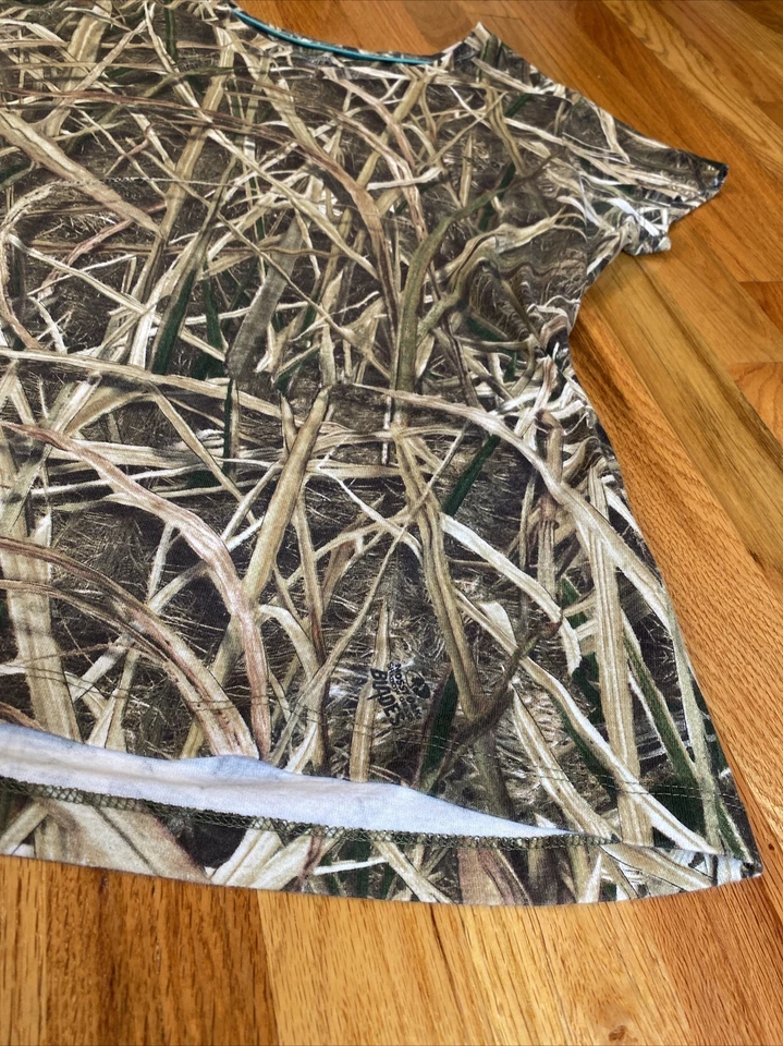 Mossy Oak Shadow Grass Blades Women's Camo Short Sleeve T-Shirt (12-14) - Image 4 of 4