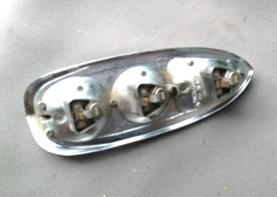 VW Typ 3 1500/1600 Rücklicht Rückleuchte Taillight Lampenträger 311945231B (V109