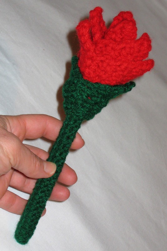 HANDMADE Knit CROCHETED Long GREEN Stem RED ROSE Flower FLORAL Home DECOR Afghan