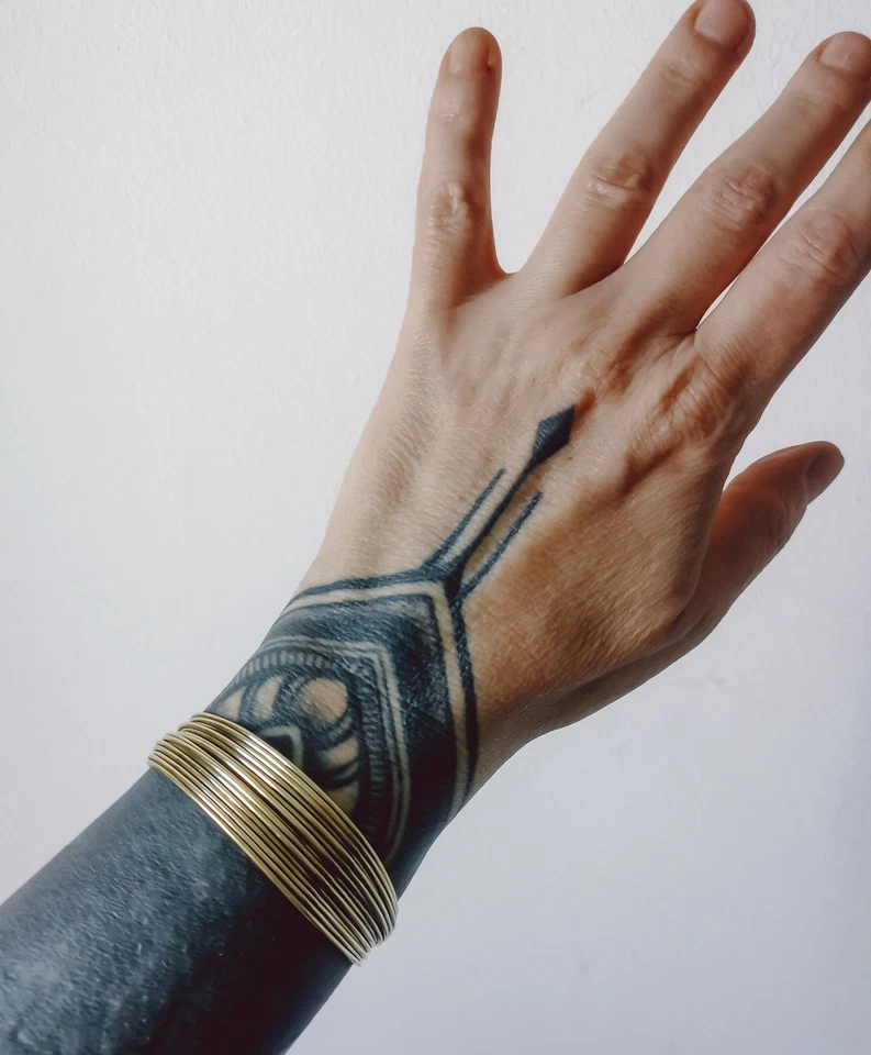 goldener Armreif aus Messing Verstellbarer mehrreihiger Armreif Armband schlicht - Bild 2 von 4