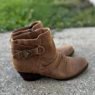 Baretraps Reinella Block Heel Ankle Booties Tan Faux Suede