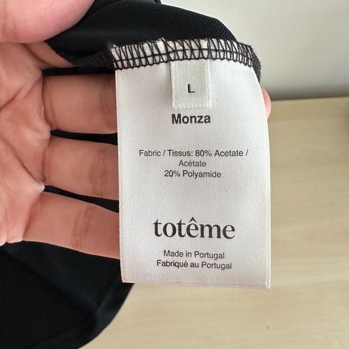 Abito Toteme Grande Nero Midi Asimmetrico Drappeggiato Silenzioso Lusso Minimalista Elegante - Foto 9 di 11