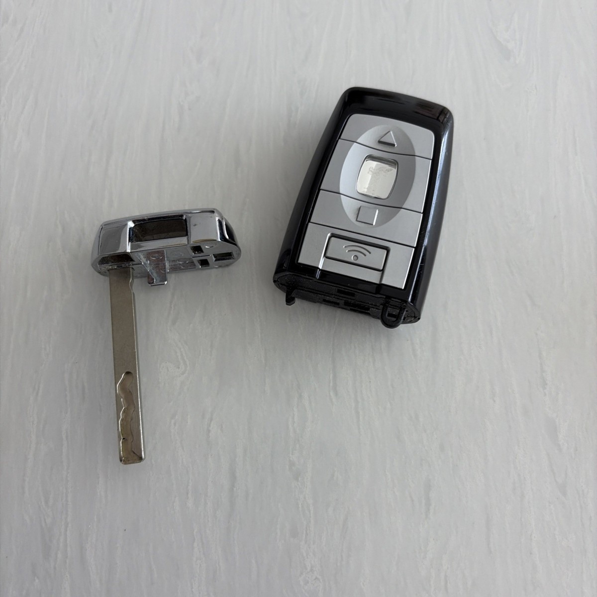 Rolls Royce キーレスエントリーリモコン GENUINE ROLLS ROYCE 4 BUTTON REMOTE SMART KEY FOB TESTED & WORKING