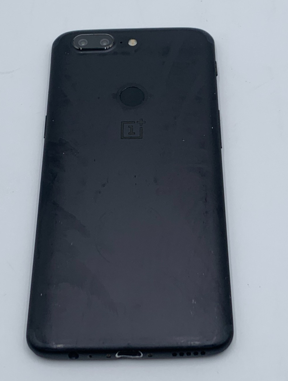 OnePlus 5T Dual A5010 64GB Black Unlocked Android Smartphone