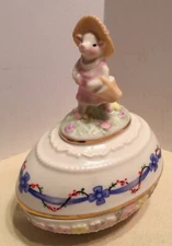 Lenox Porcelain Easter Egg Box 2012 Little Piggy 