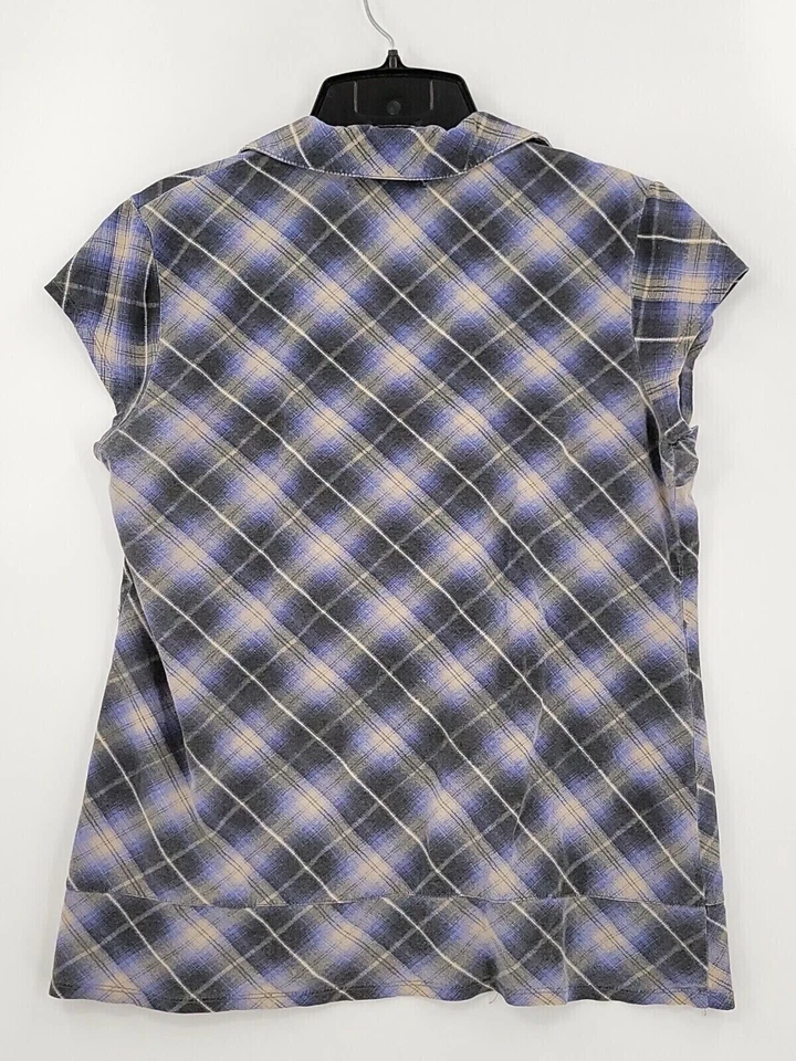 Camisa estilo informal con botones a cuadros manga gorra multicolor talla XL Decree para mujer Foto 2 de 4