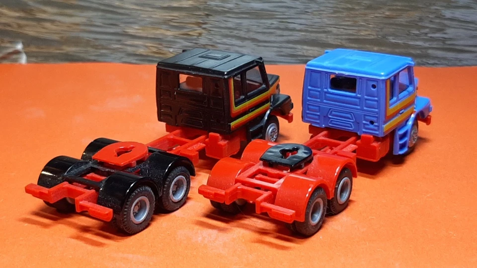 HO - PRALINÉ 1800 -  DEUX TRACTEURS ROUTIER SCANIA TYPE H 240 NOIR et BLEU en BÉ - Photo 4/4