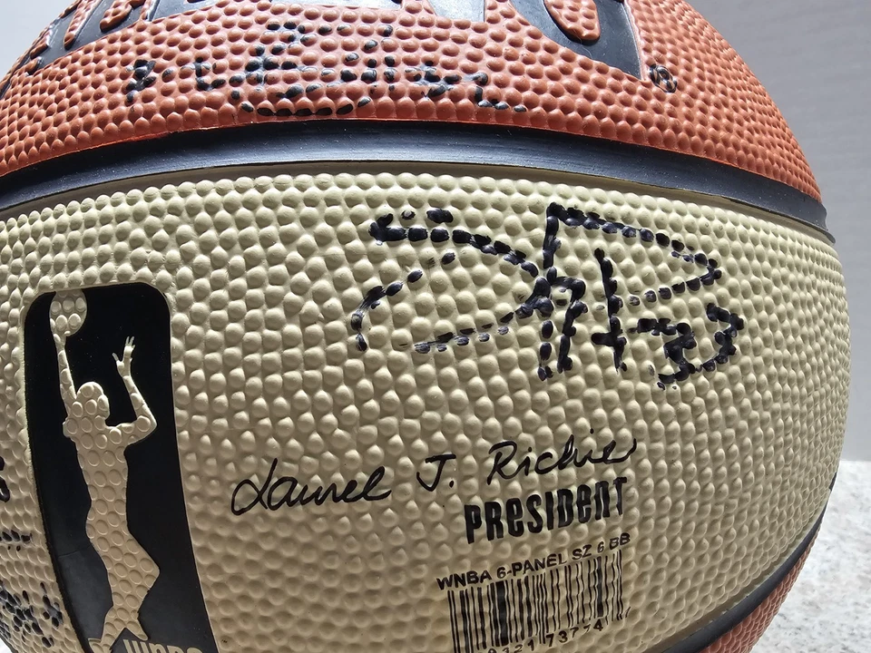 Minnesota Lynx WNBA 2014 Autographed Basketball No COA - Image 3 of 4