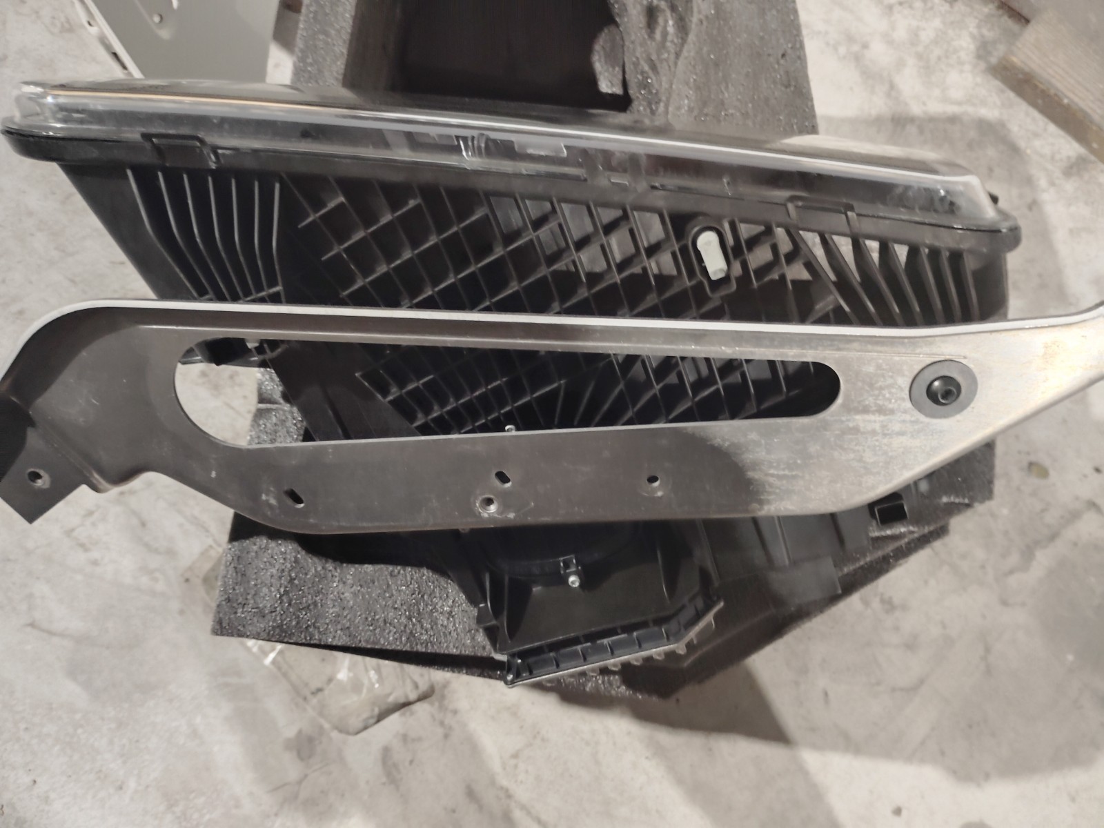 Rolls-Royce Cullinan 2019-2023 Left, right Headlights Pair