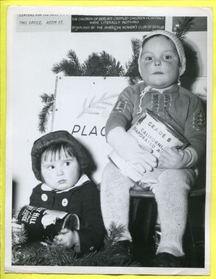 1946 Berlin Germany Lichterfeld Orphanage and Refugee Home Children Press Photo