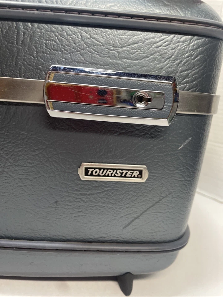 Estuche de Maquillaje Rígido Azul Vintage American Tourister “Tiara” Equipaje Usado Foto 2 de 4