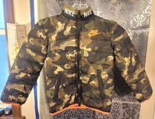 Nike Camo down full zip boy's 2 pocket puffer jacket size 3/4T
