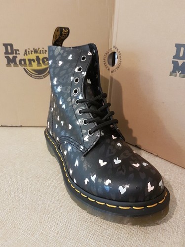 Dr. Martens Women's 1460 Pascal 8-eye Chaos Hearts Backhand UK 6/US 8/EU 39  | eBay