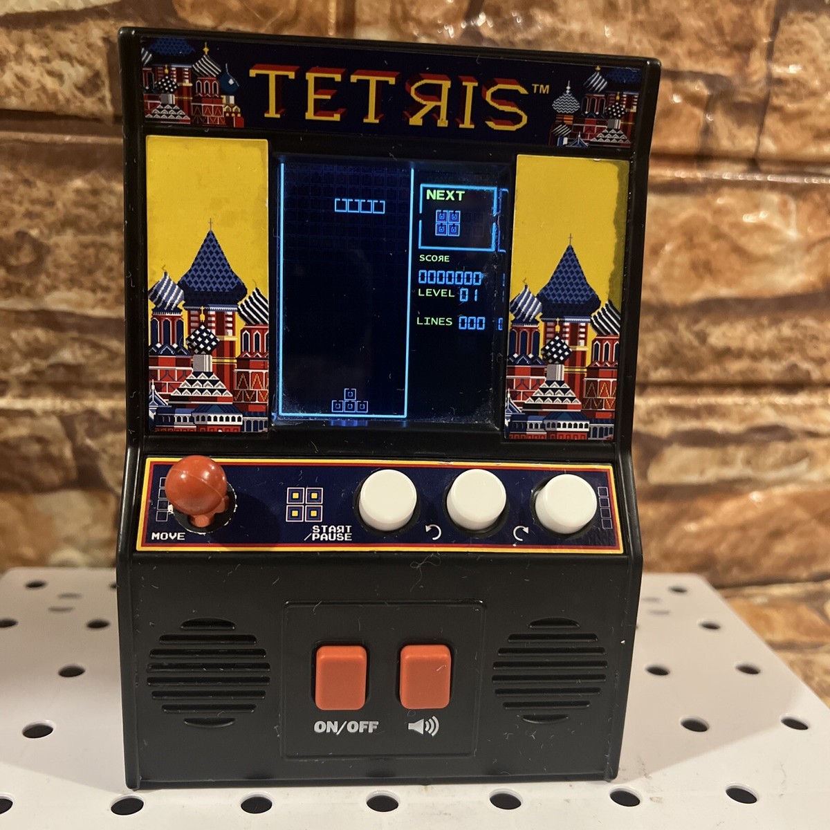 Arcade Classics TETRIS Retro Mini Handheld Game 09594 Tested and