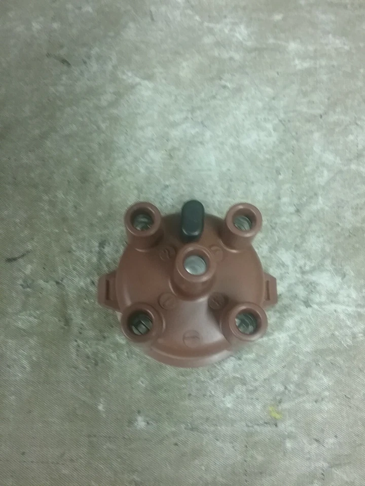 New Genuine Wells  Distributor Cap DR938 - Image 2 of 3