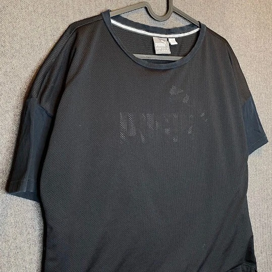 Camiseta Puma Para Mujer Grande Negra Estampado Gráfico Malla Transparente Doble Capa Deportiva  Foto 2 de 4