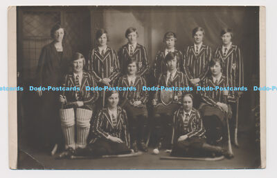 C012881 Sport Team. Gruppenfoto. Uniform. Wykeham Studios
