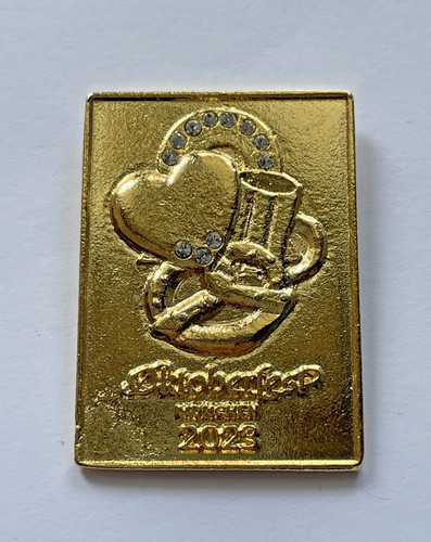 Oktoberfest Relief Pin Gold