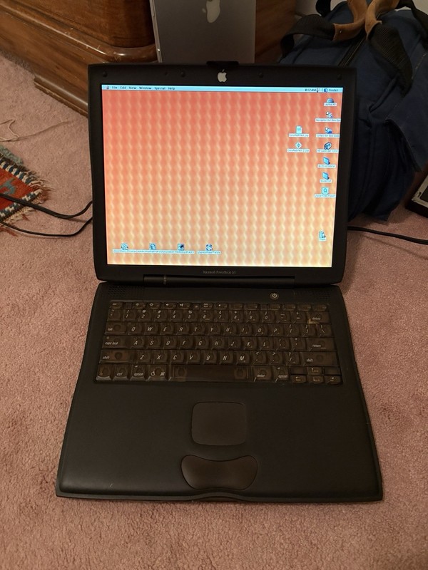 Macintosh PowerBook G3 Series  400MHz/1MB Cache/64MB/6GB HD/8MB Video/DVD