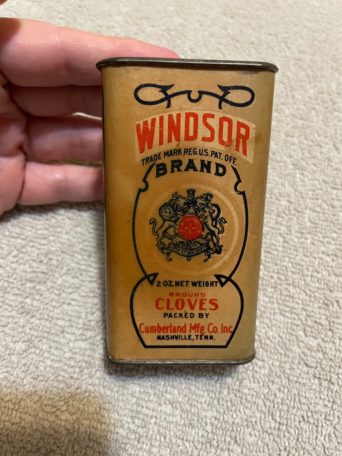 VTG  Windsor Brand Cloves Paper Body Metal Top and Base Spice Tin 2 ounces TN