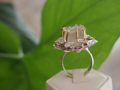 Ring Silver925 studded carved Rosequartz n peridot , amethyst, n rohodolite