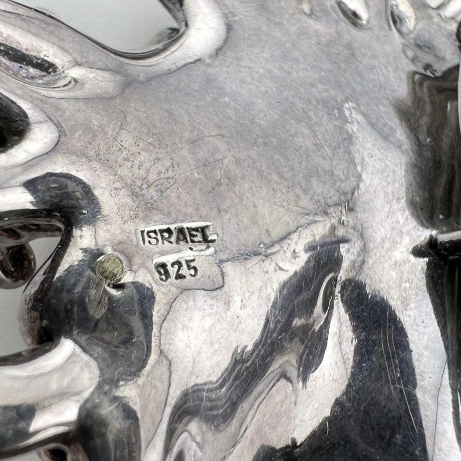 Brutalist纯银电形吊坠白色人造革链 — 第 4/4 张图片