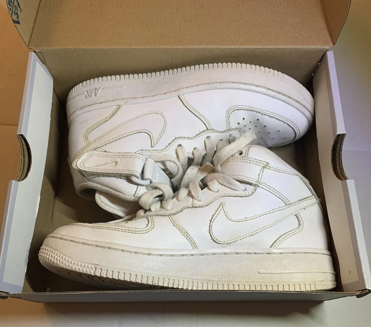 NIKE AIR FORCE 1 WHITE ALL WHITE SZ 4.5Y WOMENS WITH ORIGINAL RETAIL BOX  USED