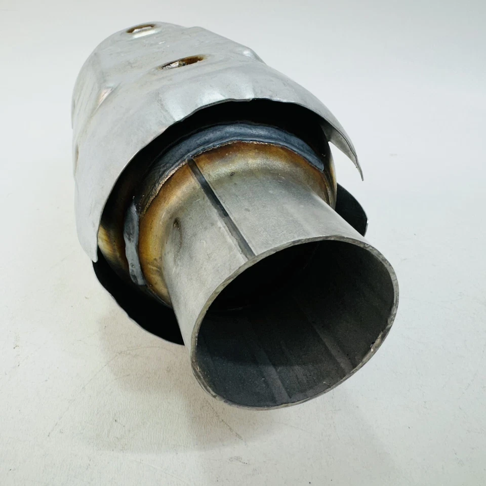 Walker CalCat CARB 83205 Universal Catalytic Converter 2.25" Inlet  2.25" Outlet - Image 3 of 4