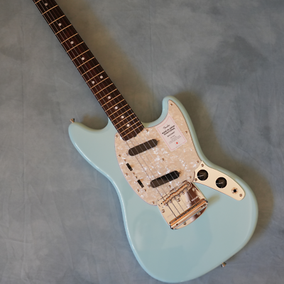 美品 Fender mustang Daphne Blueエレキギター Fender Made in Japan Traditional 60s Mustang (Daphne Blue