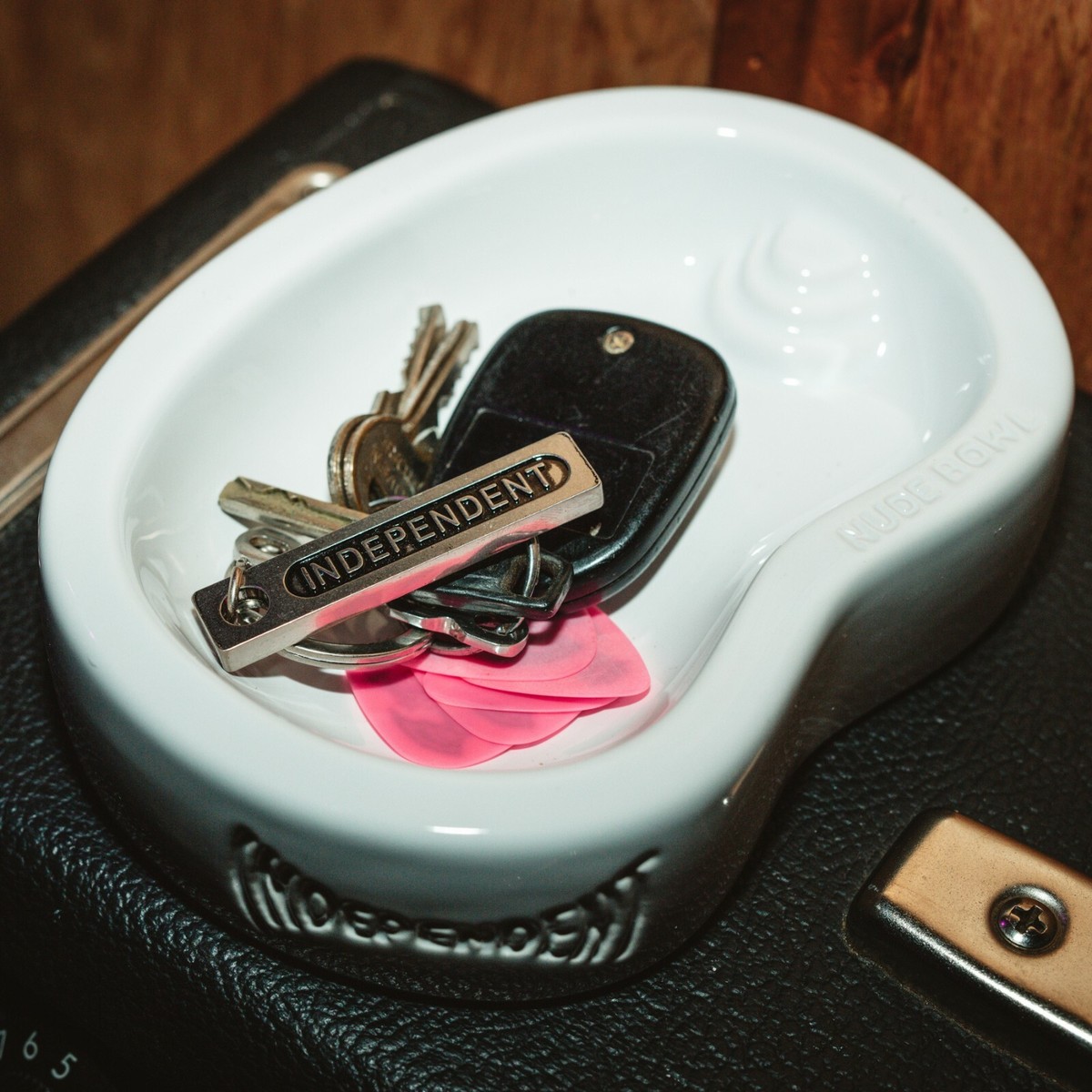 INDEPENDENT - INDEPENDENT Nude Bowl インディー灰皿 楽天市場】【INDEPENDENT】 INDY NUDE BOWL VALET 灰皿 小物入れ