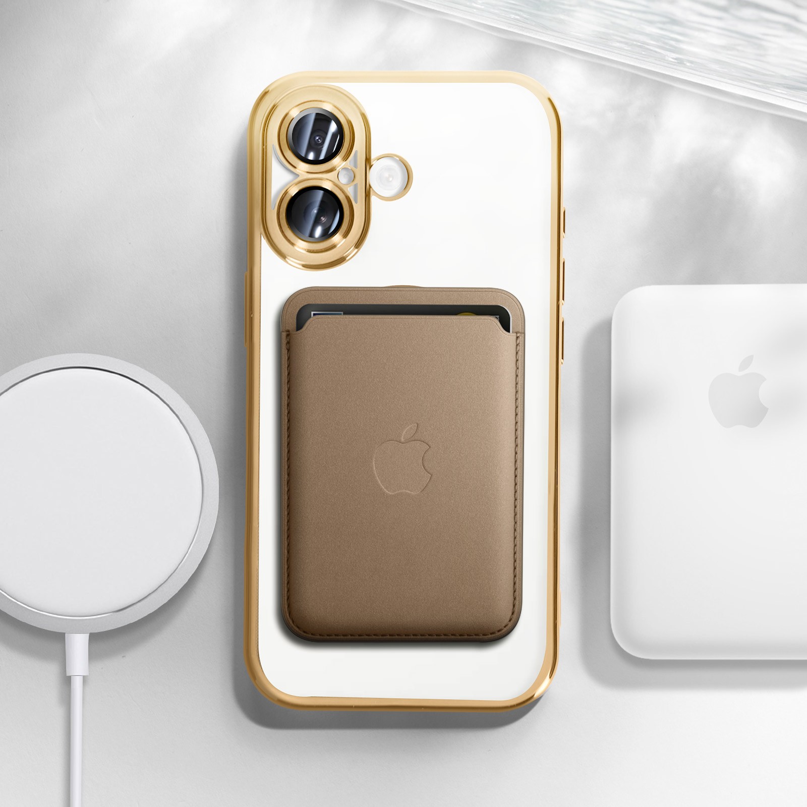 Coque iPhone 16 Plus chrome doré chic en silicone premium - 3