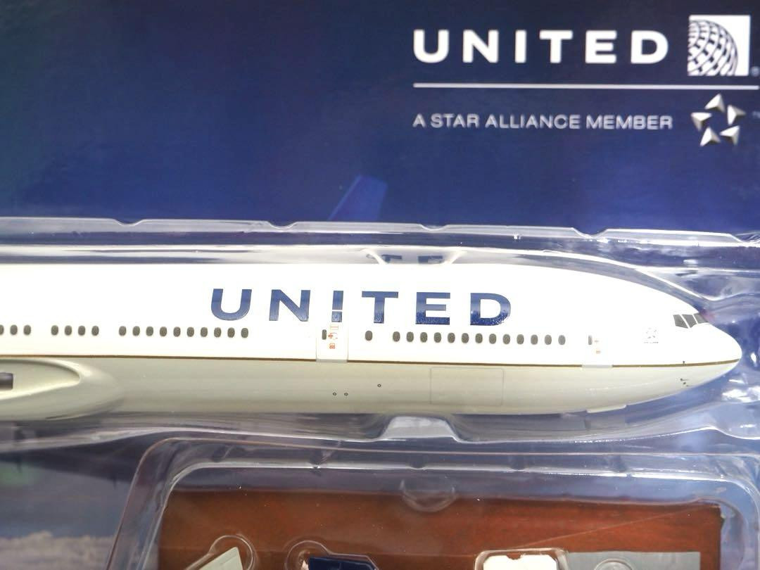 ユナイテッド航空 1/200 B777-300ER UNITED ユニコーン塗装 ユナイテッド航空 1/200 B777-300ER UNITED ユニコーン塗装