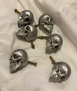Set of 6 Silver Metallic Metal Skull Door/Cabinet Knobs Gothic with Fixings