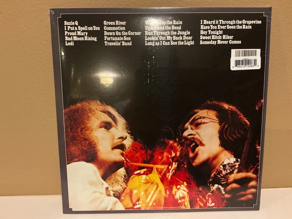 CREEDENCE CLEARWATER REVIVAL 2LP ccr Chronicle Red White Blue color vinyl NM - Image 2 of 2