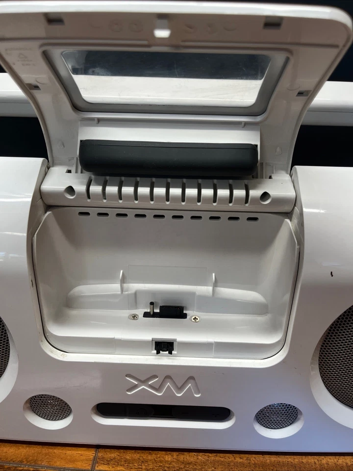 Sistema de audio XM Sirius radio satelital Boombox F5X007 SIN ADAPTADOR DE CORRIENTE/RECEPTOR Foto 2 de 4