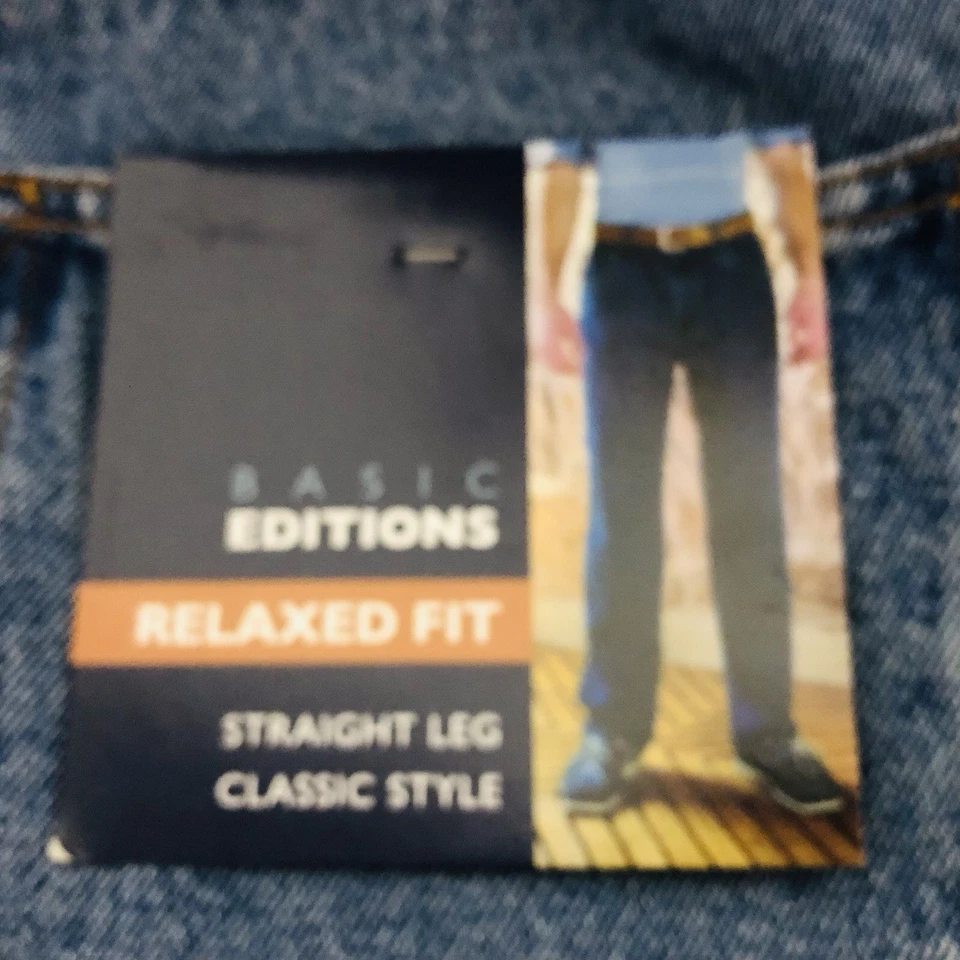 Basic Edition Men’s Size 46 W X 29 L  Relaxed Fit Straight Leg Jeans Light Wash - Image 2 of 4
