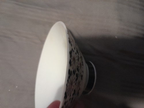 2 Japanese Rice Bowls 1 Signed 4.5 Inches Diameter Porcelain - Picture 2 of 9