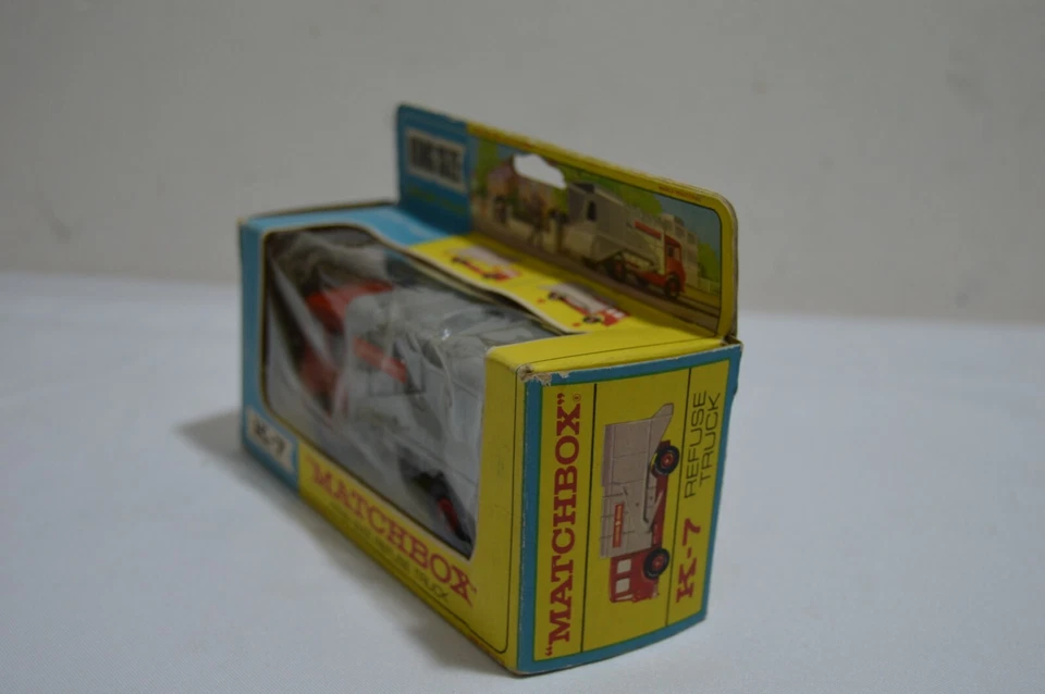 RARE LESNEY MATCHBOX KING SIZE K-7 REFUSE GARBAGE TRUCK W/BOX - Image 3 of 4