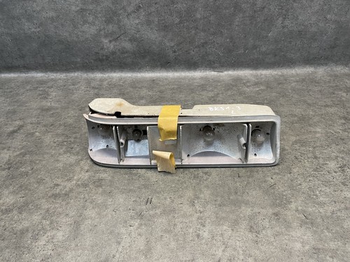 BMW 3 E21  Rücklicht Rückleuchte Ohne Glas Links #BK51-3