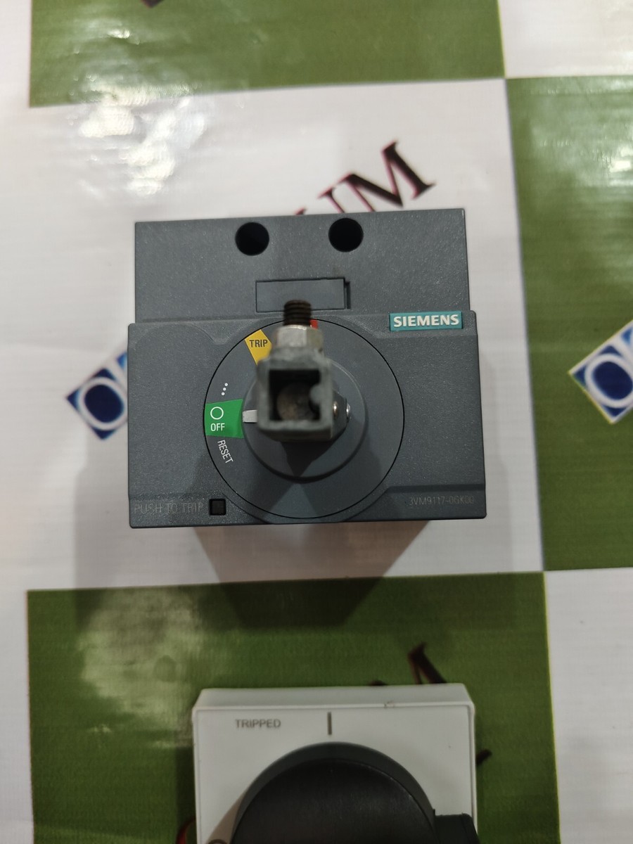 SIEMENS 3VM9117-0FK51 DOOR MOUNTED ROTARY OPERATOR HANDLE 3VM 100