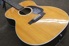 Guitarra acústica Martin 000-13E usada [AUTH]