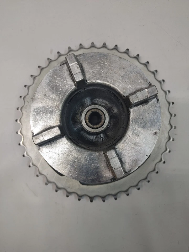 Piñón de cubo de rueda trasera Suzuki GZ250 GZ 250 1999 64610-38300 Foto 3 de 4