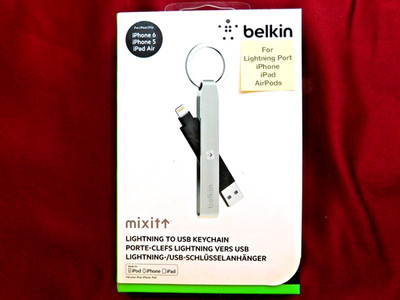Belkin Mixit IPhone lightng  Keychain Charge/DataSync, Factory Sealed