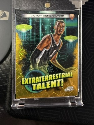 2023-24 Topps Cosmic Chrome - Extraterrestrial Talent Victor Wembanyama Gold /50