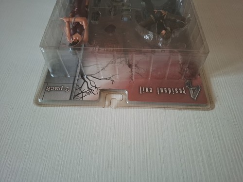 Resident Evil 4 Action Figure Neca Leon Kennedy Ada Wong 2Pack 10th Anniversary - Foto 5 di 6