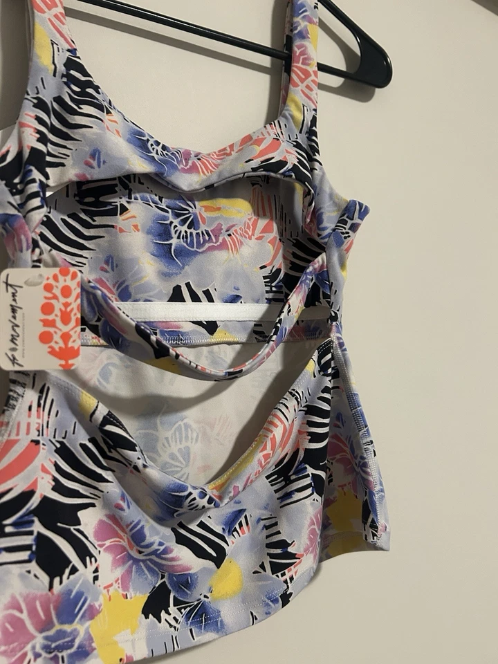 Novo tanque de pilates floral multicolorido FP Movement by Free People novo com etiquetas - Imagem 3 de 4