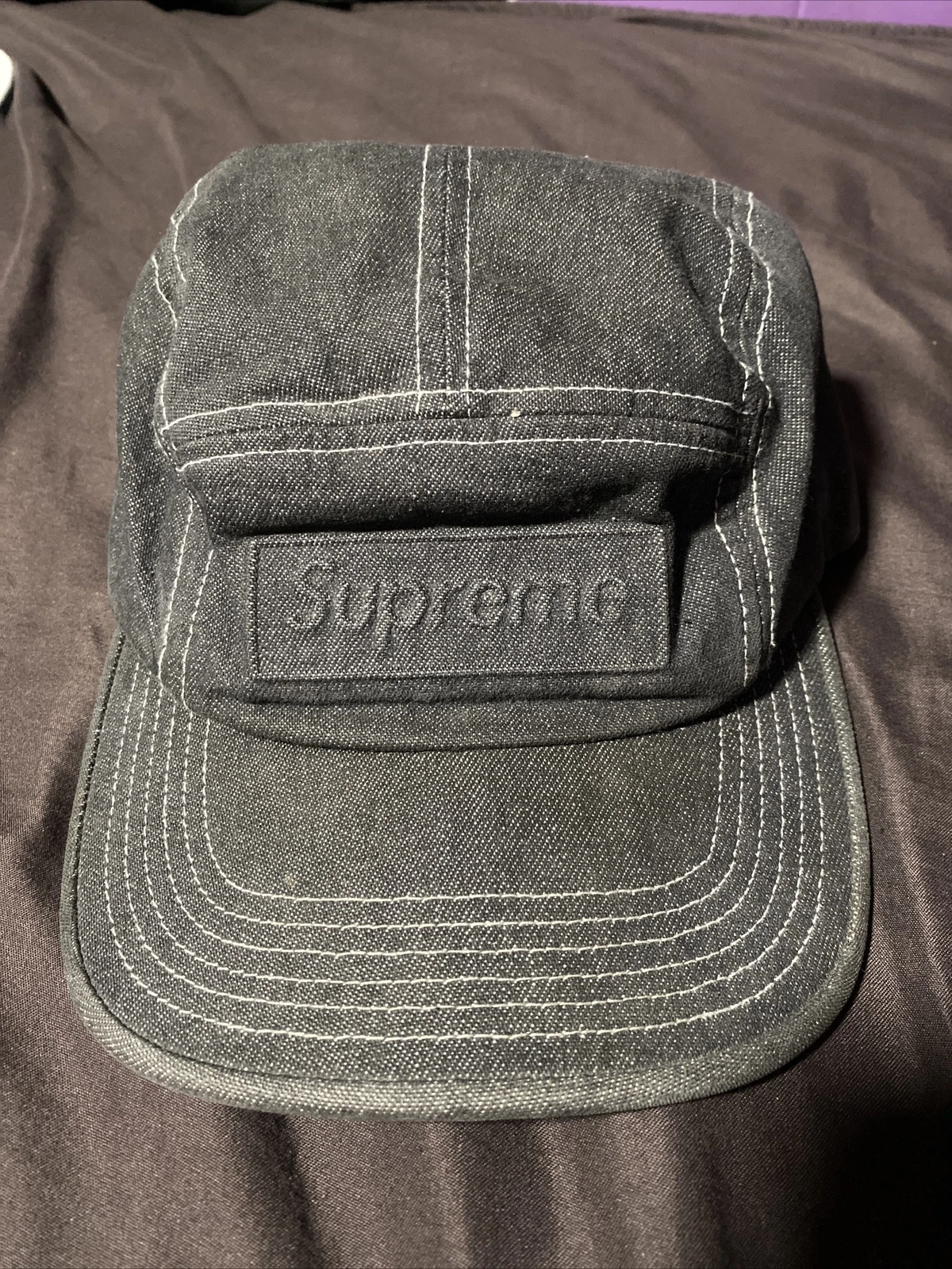 Boîte en relief suprême logo casquette de camp pierre lavée denim noir SS16