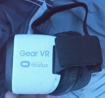 Samsung Gear VR 2 Oculus Virtual Reality Headset SM-R323
